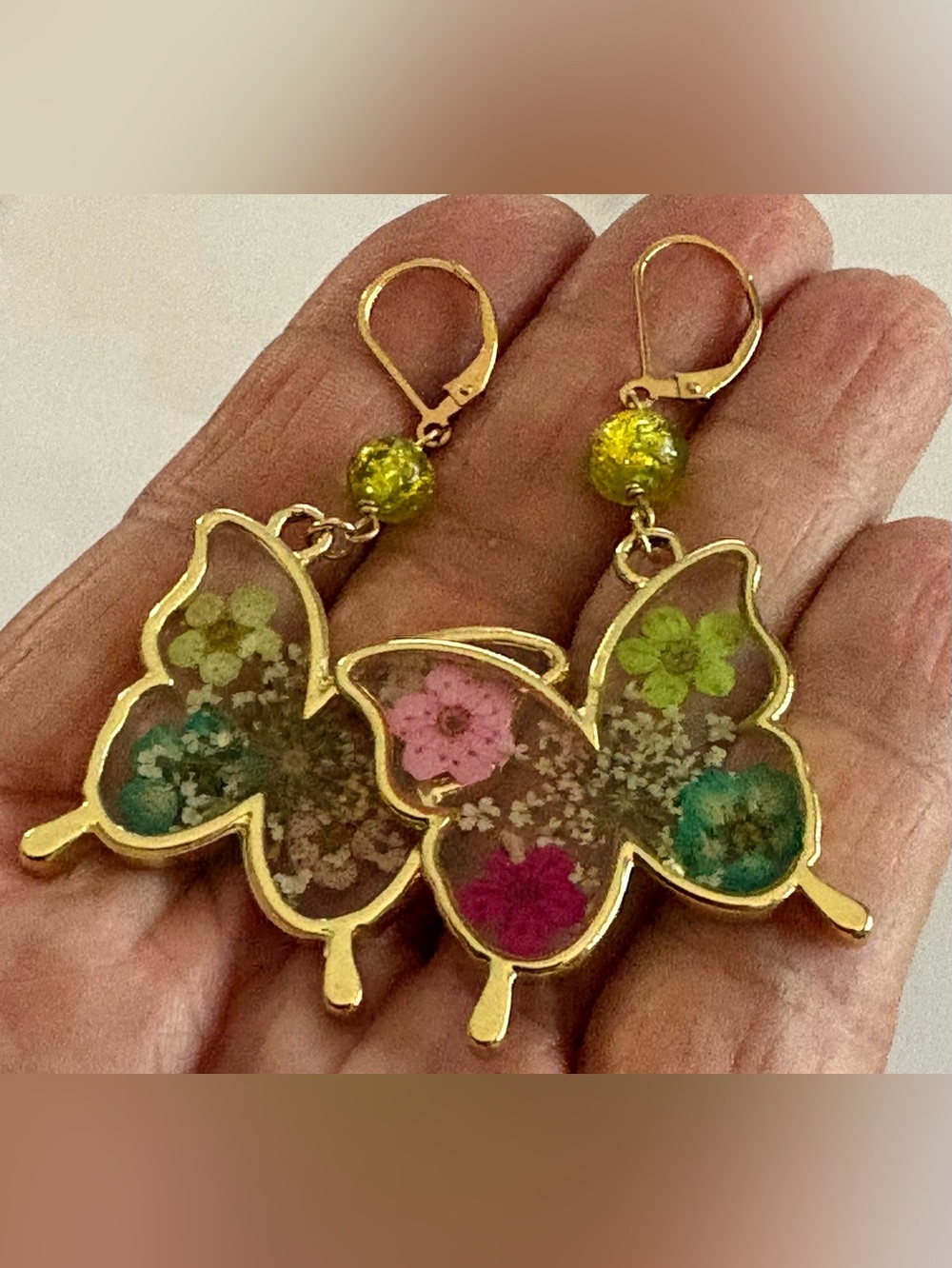 Pretty yellow gold butterfly Murano glass Leverbacks Earrings